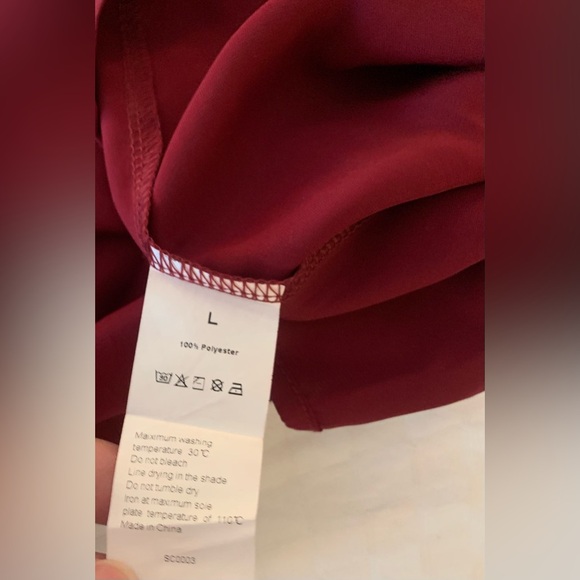 Women’s Red Blouse w/Ruffle Tie Collar & Elastic Smocked Long Sleeve; Size L - Picture 5 of 9